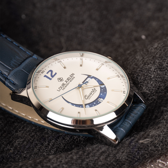 Waylon | Elegant Luminous Moonphase Watch